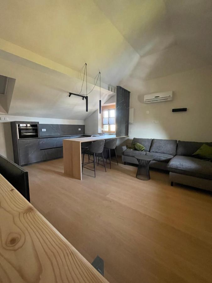 Ferienwohnung Schmitte am Sonnenwirtsplatz Eppan an der Weinstraße Exterior foto